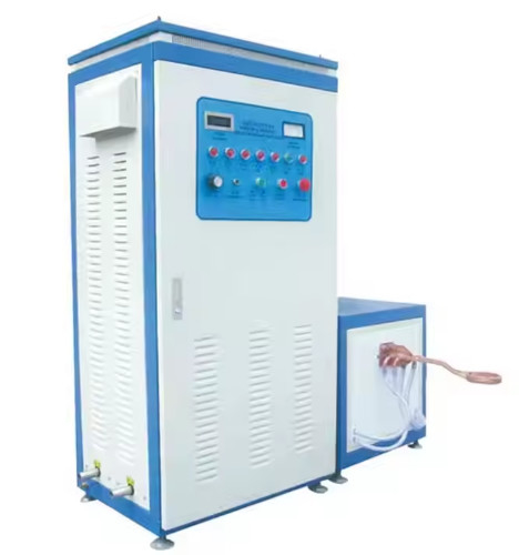 Tubos de cobre Caps Máquina de aquecimento de alta frequência Taxa de fluxo 7,5 L por minuto Faixa de pressão 0,06-0,12 Mpa