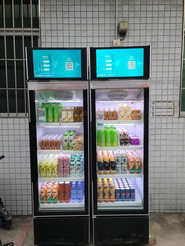 Máquina de venda automática para ginásios cheia de bebidas esportivas para alimentar seu treino