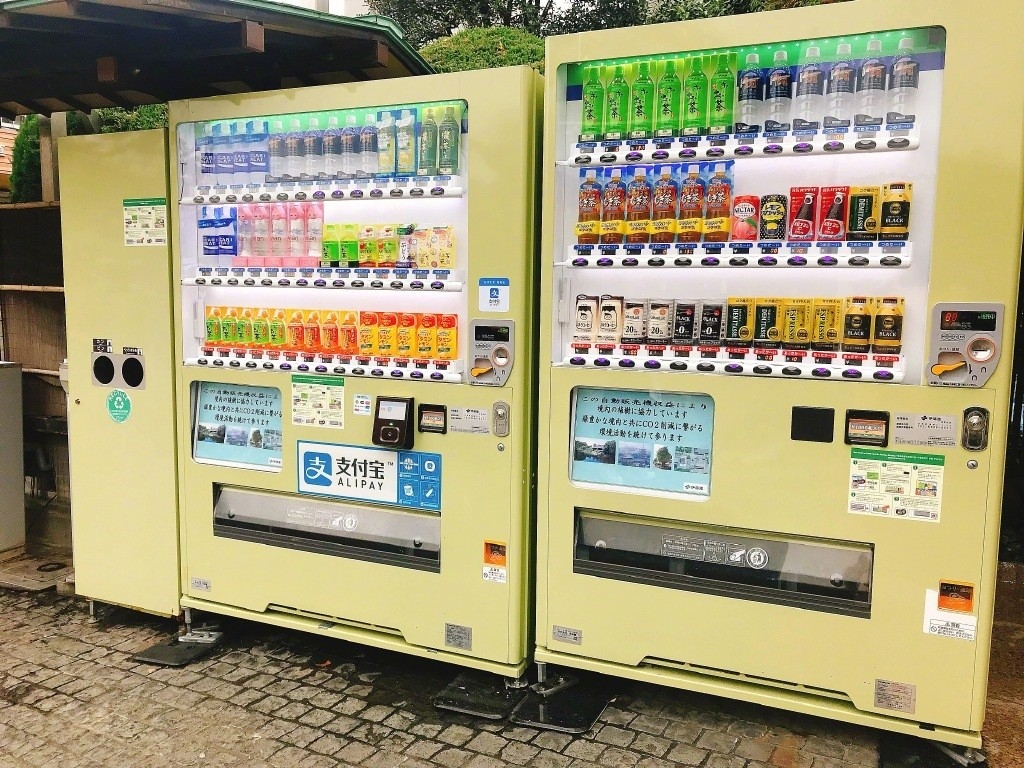 Máquina de venda automática de serviço rápido para shoppings que apresenta uma ampla gama de doces