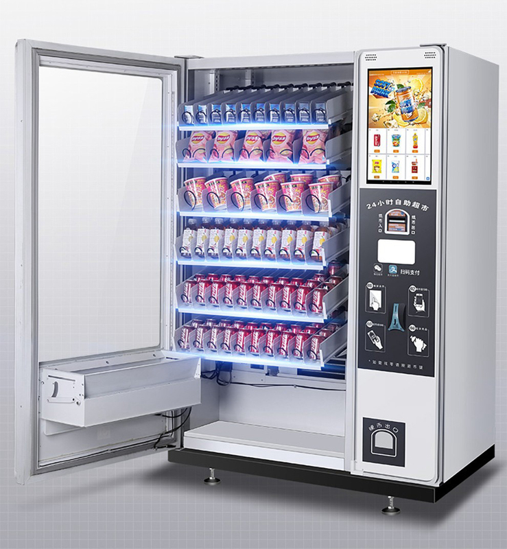 Máquina automática de autoatendimento para aeroportos oferecendo viagens - lanches e bebidas amigáveis