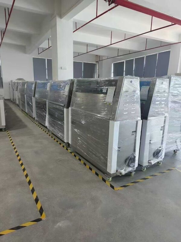 Testador de Envelhecimento Acelerado por UV para Borracha, Plástico, Couro e Calçados com Controlador Digital de Temperatura PID Câmara de Teste de Intemperismo