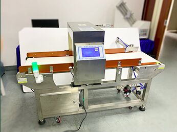 Máquina de transporte de detectores de metais para processamento de alimentos HACCP FDA CE para lanche de pão de carne