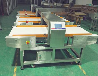 Máquina automática de detector de metais em aço inoxidável de grau alimentício para linha de produção de inspeção de alimentos para lanches