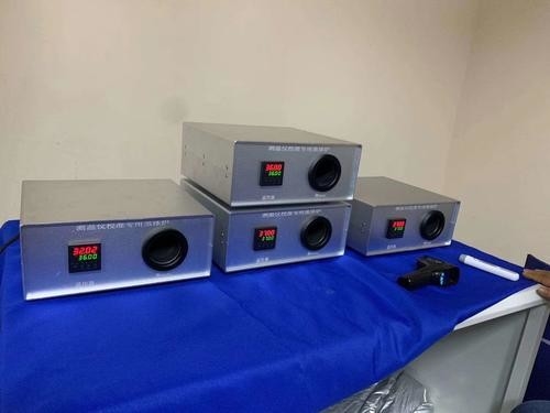 Fornalha do corpo preto de equipamento de testes da inflamabilidade da elevada precisão para a calibração do termômetro infravermelho